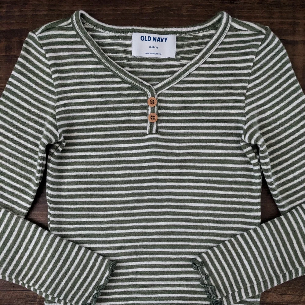 Old Navy Green Ruffle Henley Shirt
